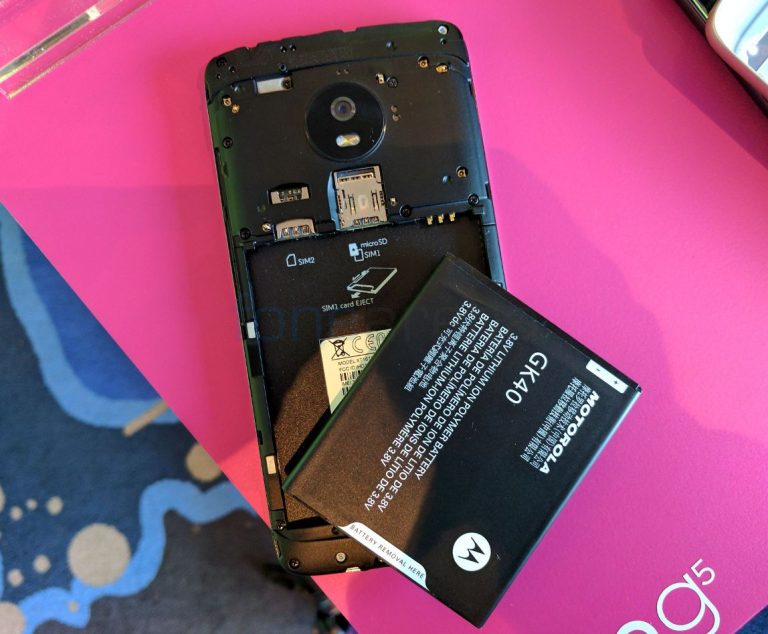 Moto-G5_removable-battery
